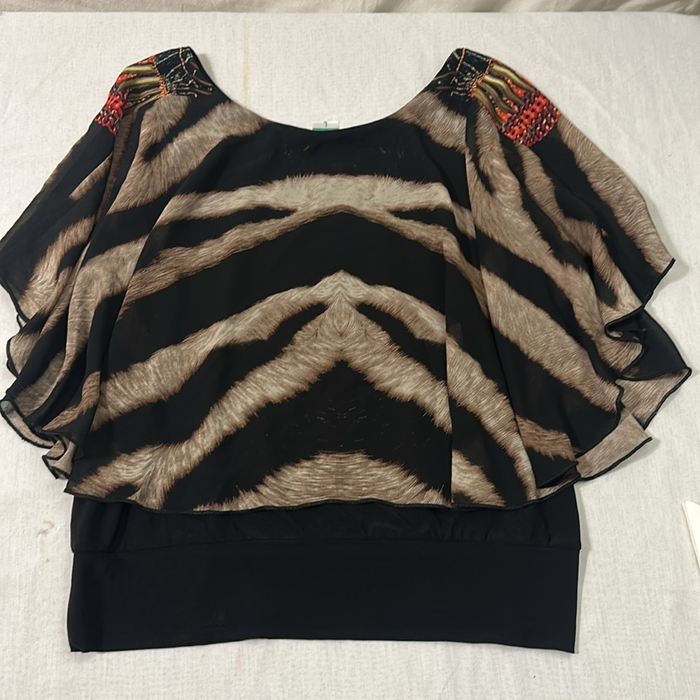 Colorful Patterned Women's Top - Picture 4 of 6